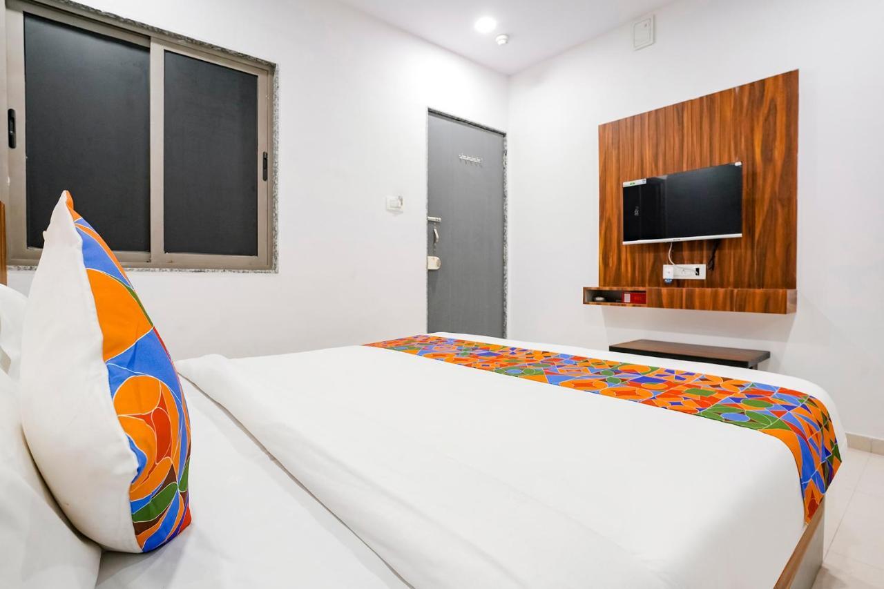 Fabhotel Magnus Surat Bagian luar foto