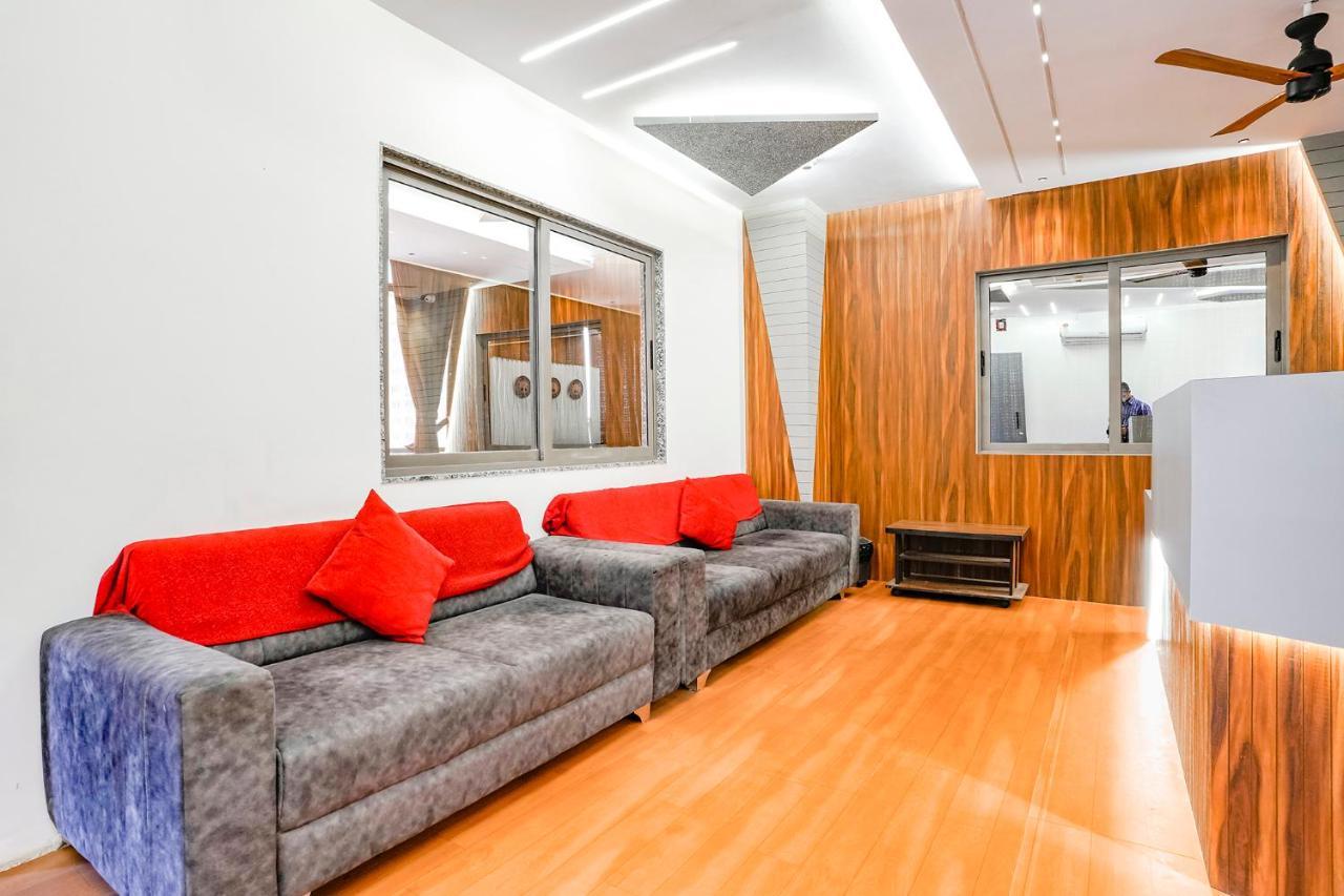 Fabhotel Magnus Surat Bagian luar foto