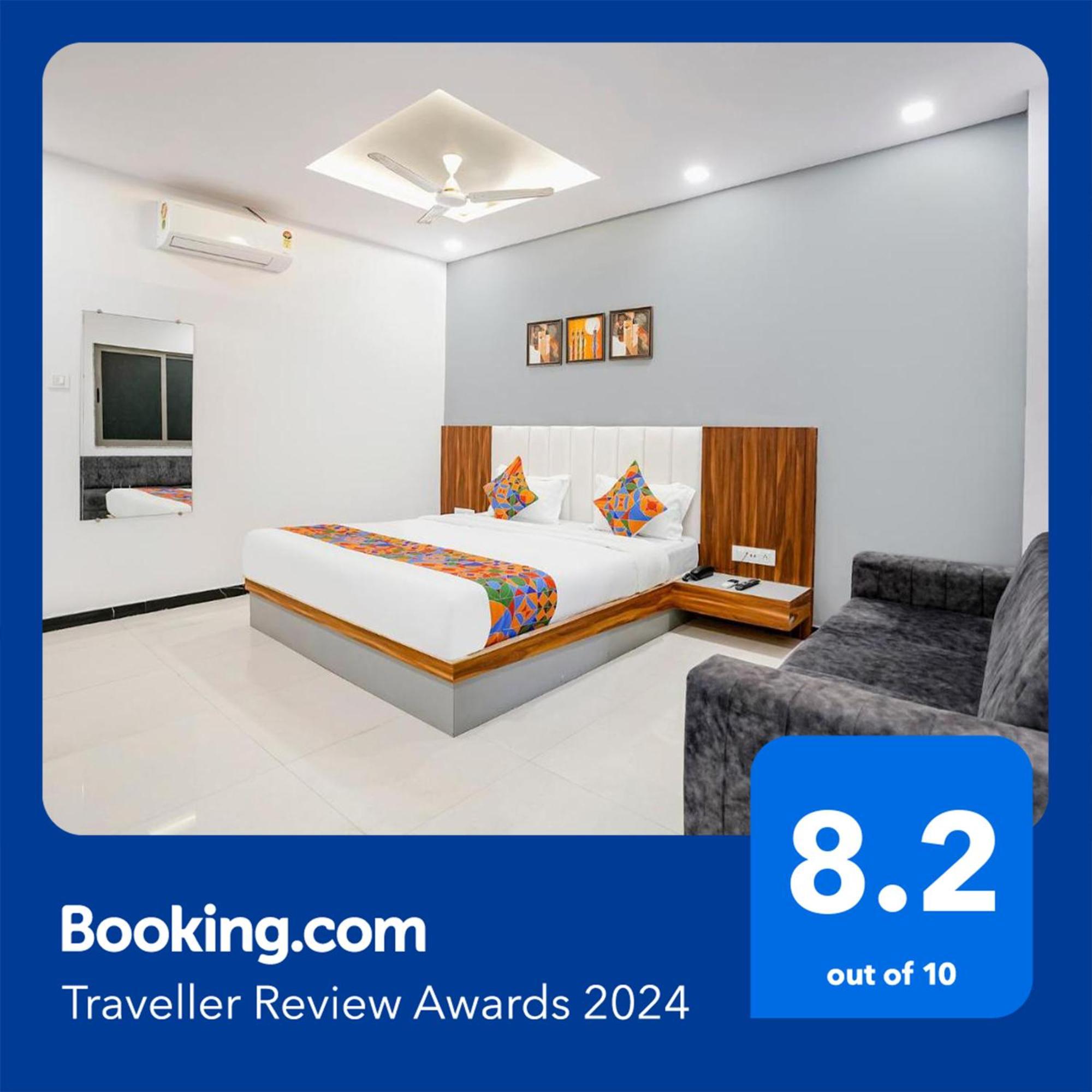Fabhotel Magnus Surat Bagian luar foto